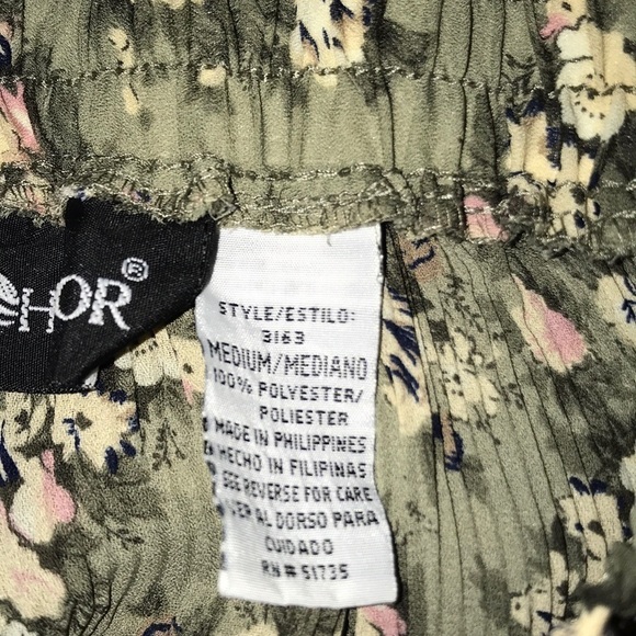 𝅺SAG Harbor pleated skirt size M - Picture 5 of 6